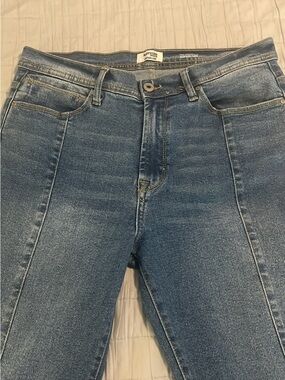 Kensie Medium Blue High-Rise Flare Jeans with Front Seams